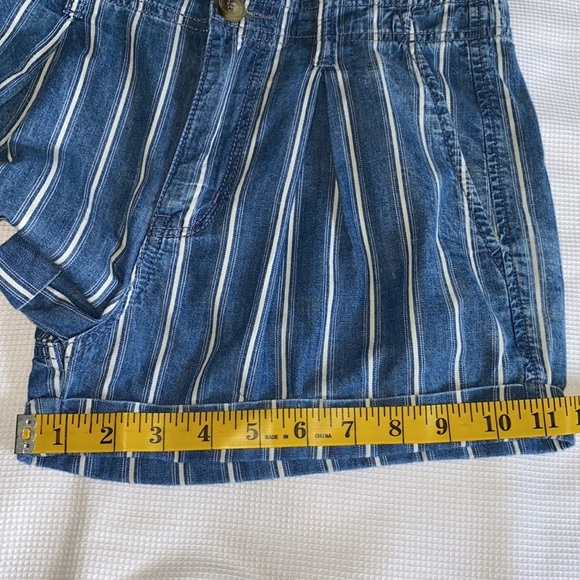 American Eagle Hi Waist striped shorts size 2 blue - Picture 10 of 12
